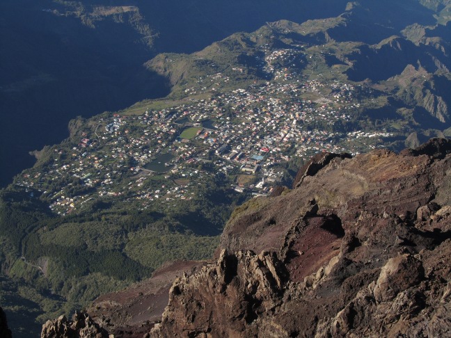 201302240754-piton-des-neiges_sommet_cilaos2-.jpg